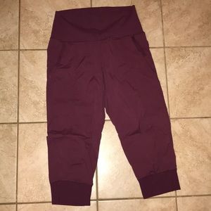 Lululemon pants size 8